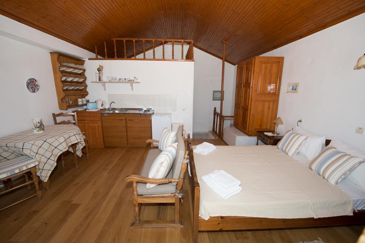 Kyklameno Studio No 3 Symi Exterior photo